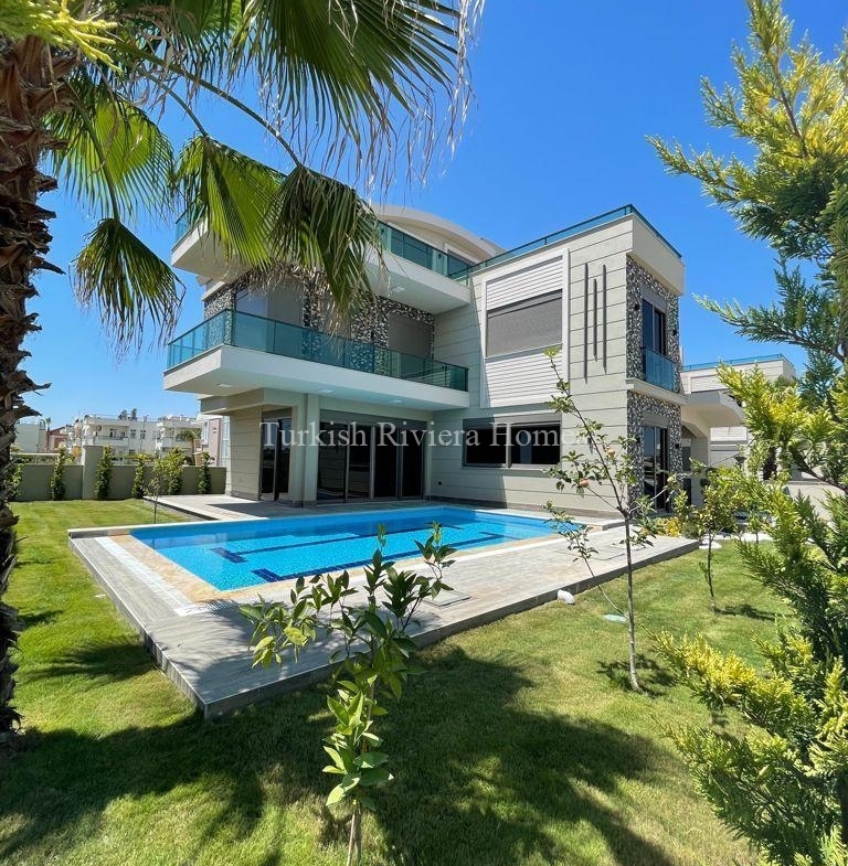 Luxury villa in Belek for sale