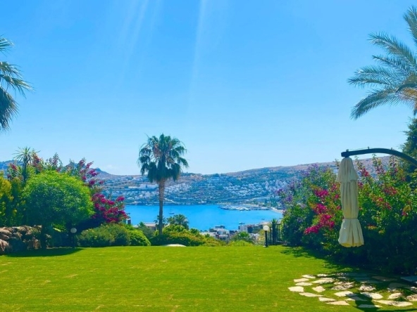 Buy Luxurious Villas in Secure Gated Community near Gundogan Bay
