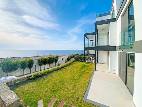 Private Beachfront Homes with Stunning Sea Views