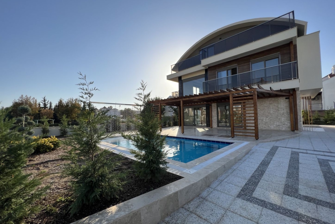 Great Value Detached Villa for Sale in Belek