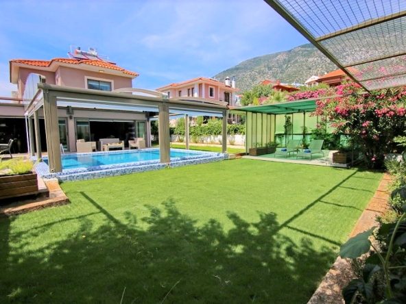 Amazing Ovacık Villa with Outdoor Heated Swimming Pool