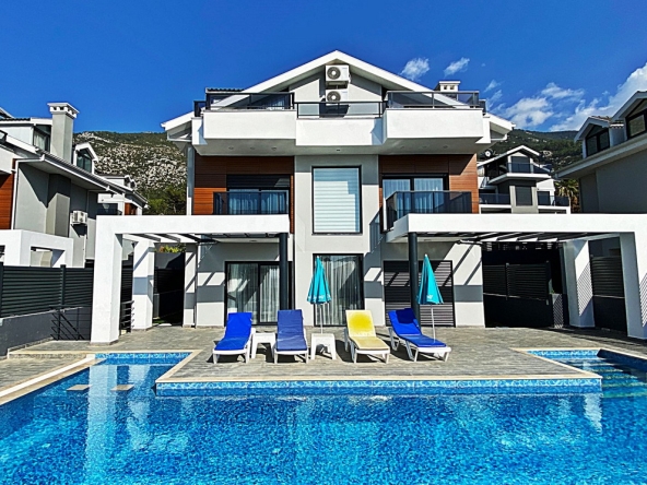 This stunning 4-bedroom luxurious detached villa is a testament to elegance and comfort, boasting an array of amenities designed to enhance your vacation experience.