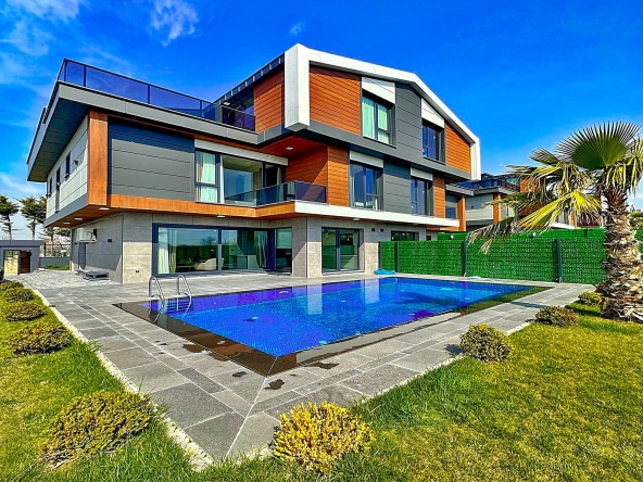 Ultra Luxury Semi-Deteched Villa in Beylikdüzü, İstanbul