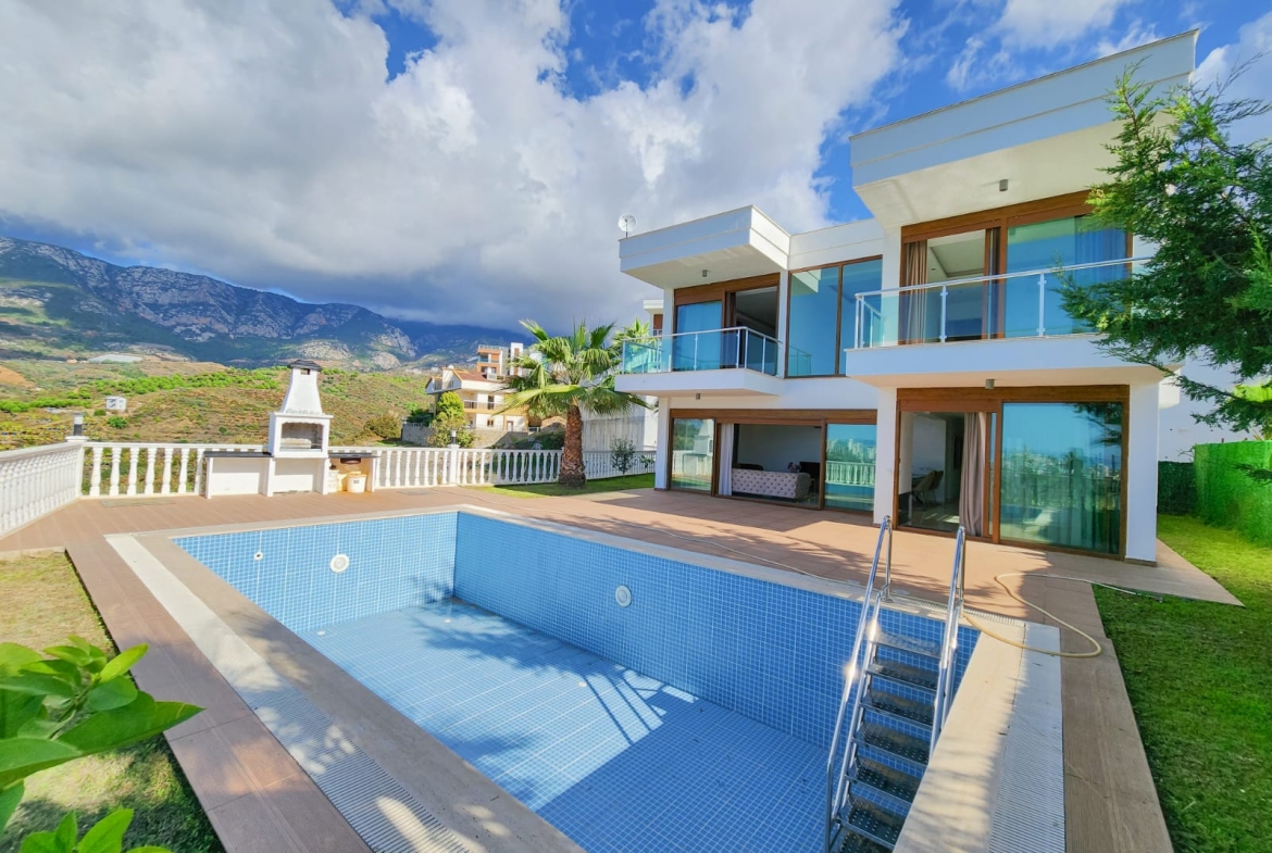 Spectacular 3 Bedroom Villa for Sale in Kargicak, Alanya