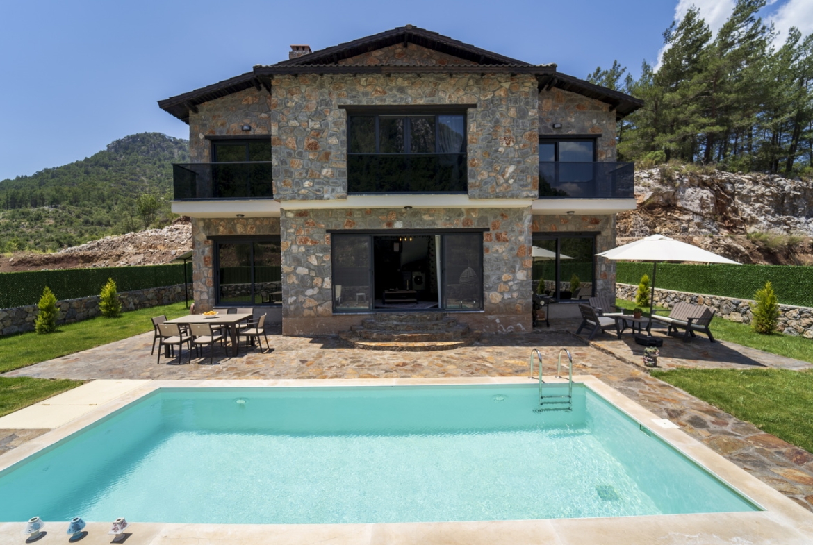 Elegant Stone Villa with 3 Bedrooms and Breathtaking Views in Kizilbel Uzumlu