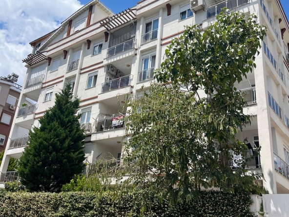 Conveniently located in the bustling district of Konyaaltı, this apartment offers easy access to a wealth of amenities and attractions.