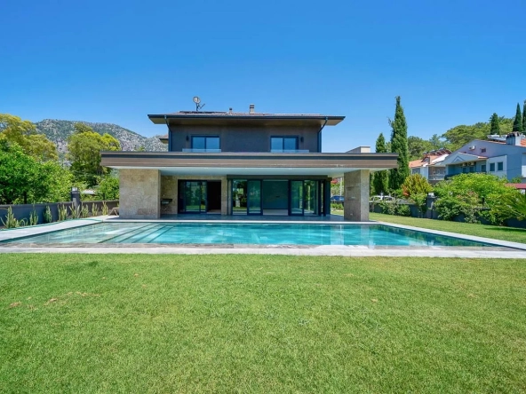 Elegant 5-Bedroom Retreat Villa Close to Gocek Marina