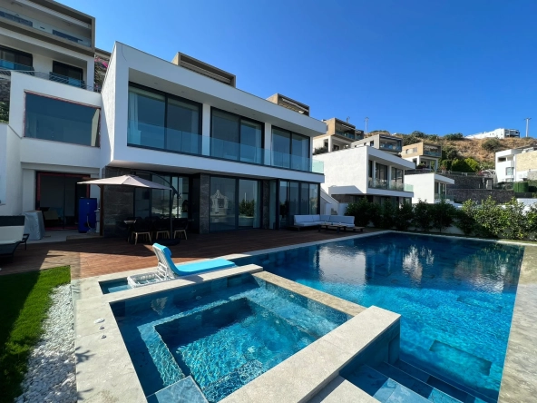 Stylish 4 Bedroom Private Villa with Stunning Sea View in Bodrum