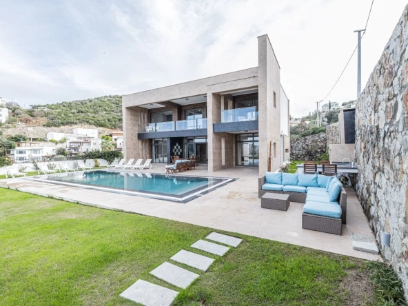 Stylish Independent Villa with Pool in Yalikavak, Bodrum