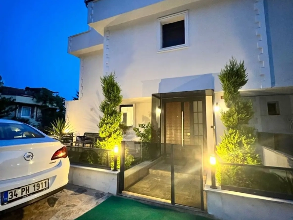 Exceptional Villa with Modern Amenities in Prime Gurpinar Location