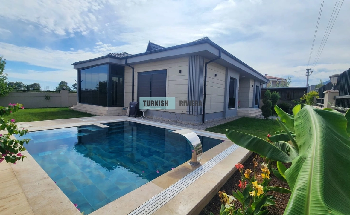 Modern-Design-Bungalow-Style-Private-Villa-for-Sale-in-Döşemealtı-Antalya