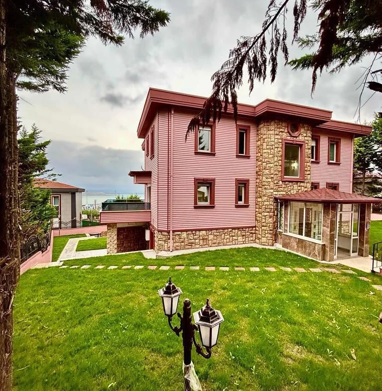 Fantastic Lake and Seaview Villa for Sale in Büyükçekmece Istanbul