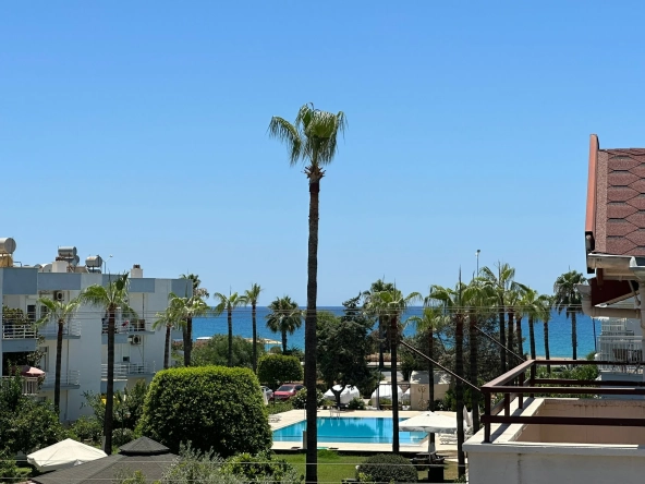 Fully Furnished 4 Bedroom Triplex Villa Just 350m from the Sea in Konaklı Alanya