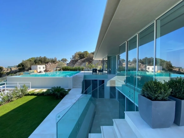 Modern Elegance: Exceptional Villas by Renowned Architects in Yalikavak