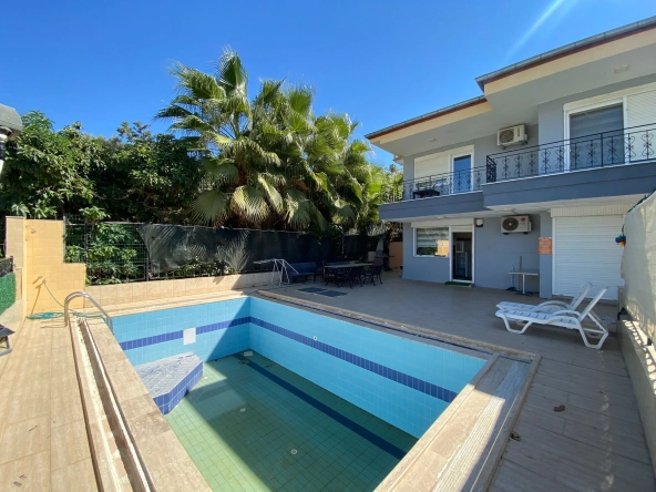 Spacious 4 Bedroom Furnished Duplex Villa with Pool for Sale in Kargıcak, Alanya