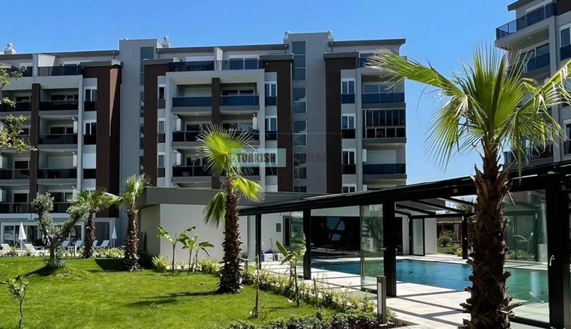 Fully Furnished 2+1 Resale Apartment in Prestigious Compound, Konyaaltı, Antalya