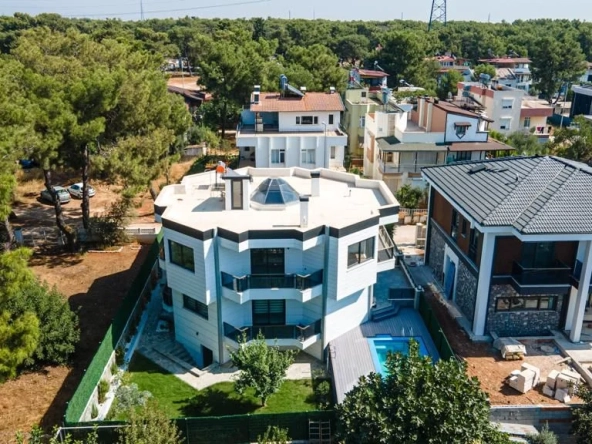 Modern Villa with Large Private Pool in Nebiler Döşemealtı Antalya