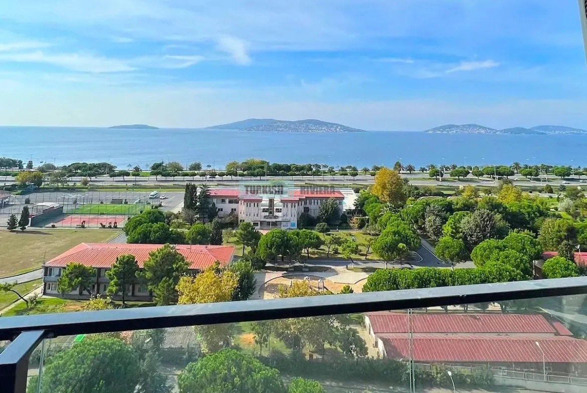 Modern Luxury Apartments in Kartal Offering Stunning Sea Views