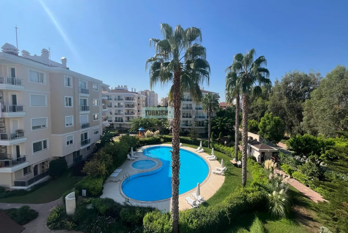 Experience the best that Konyaaltı offers—walkable beaches, excellent schools, vibrant community, and world-class comfort—in a home that matches every aspiration for space, quality, and security.