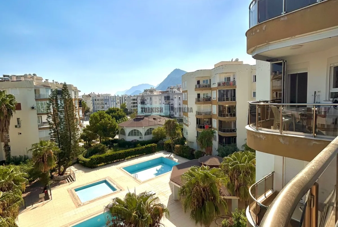 Prime Location 1 Bedroom Apartment for Sale in Konyaaltı,