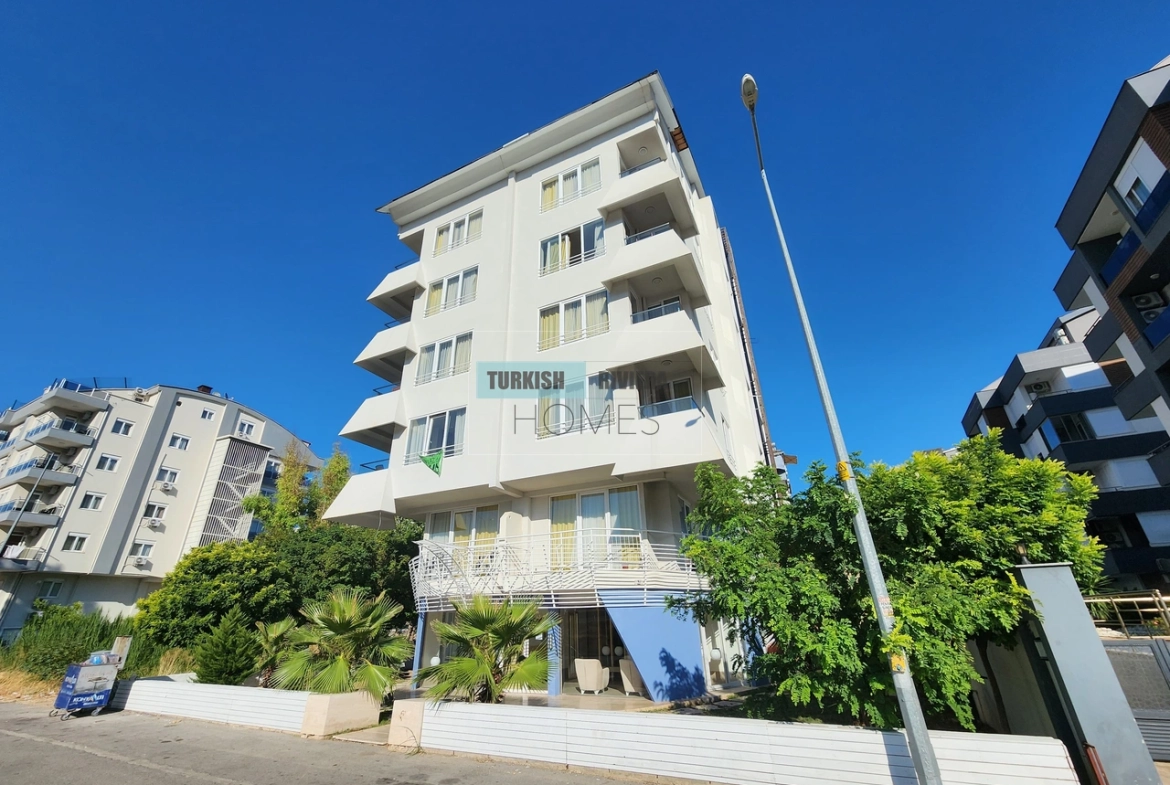 Bargain 1-Bedroom Apartment in Central Konyaaltı