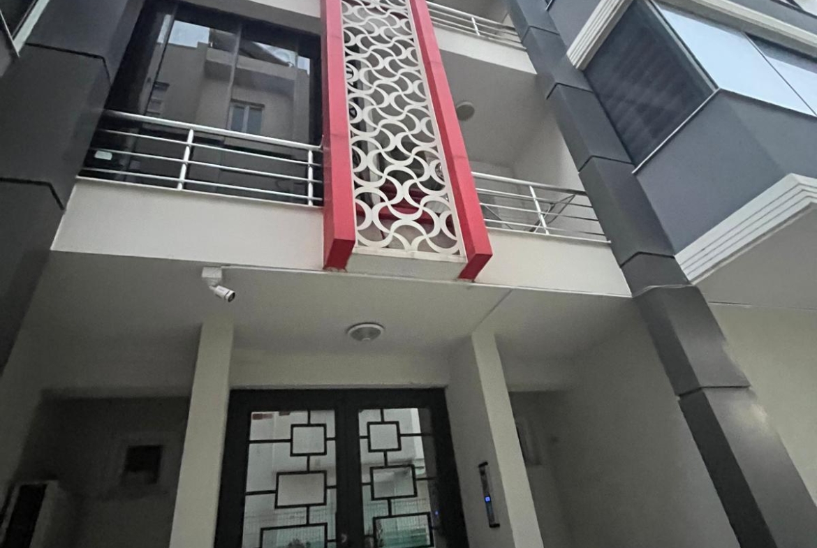 Elegant 3-Bedroom Duplex Apartment Steps from Konyaaltı Beach