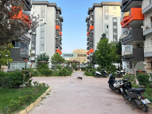 Modern Renovated 3-Bedroom Furnished Apartment in Central Konyaaltı