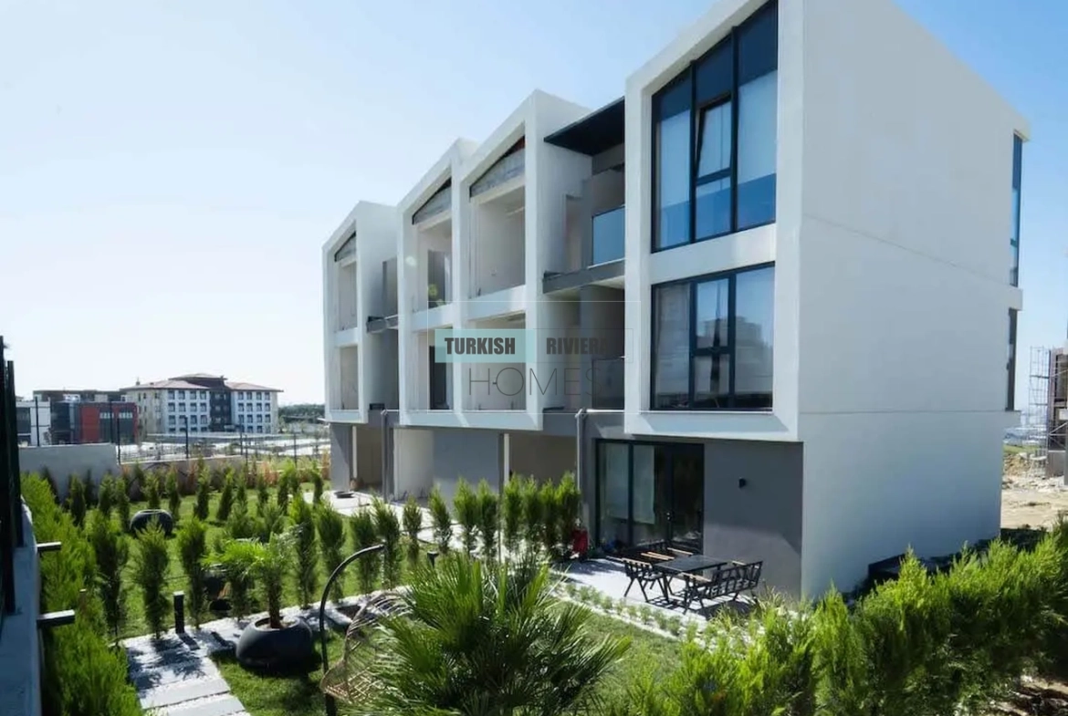 Elegant 4 Bedroom Apartment for Sale Hotel in Bahçeşehir