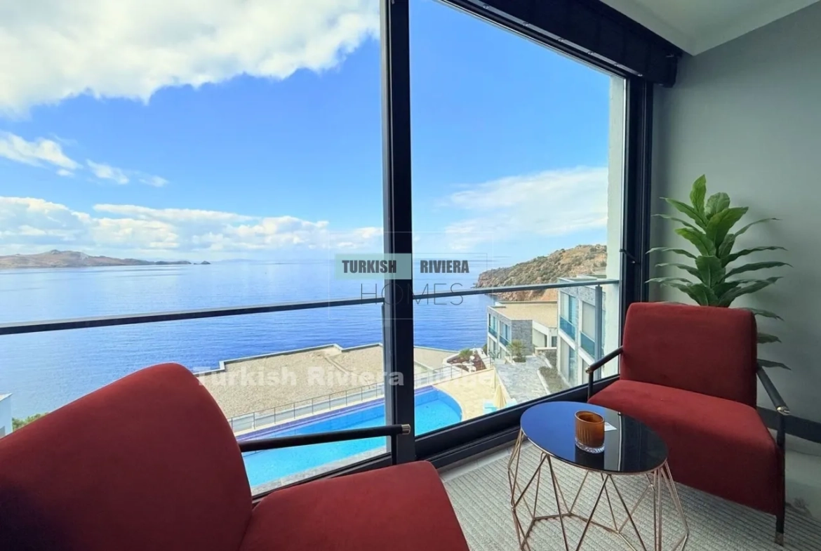 Ultra-Luxury Double-Sided Villa in Yalıkavak with Private Beach