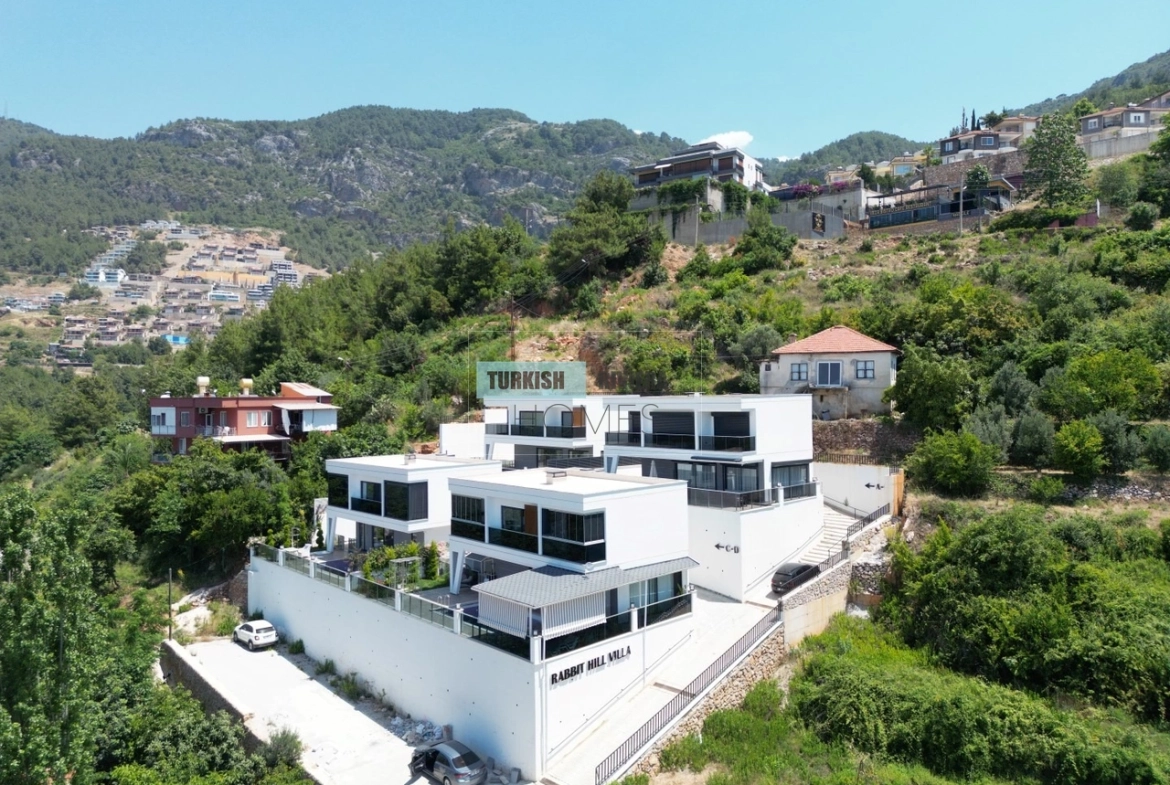 Prestigious Hilltop Luxury Villa in Bektaş, Alanya