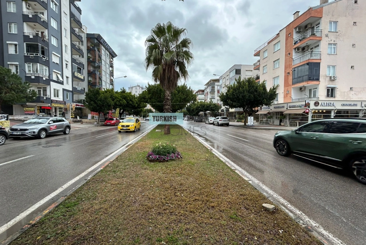 Investment Friendly Commercial Property in Konyaaltı Antalya