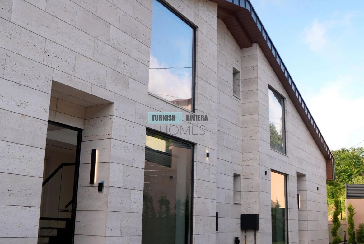Luxury Villa for Sale in Sarıyer – Zekeriyaköy Istanbul