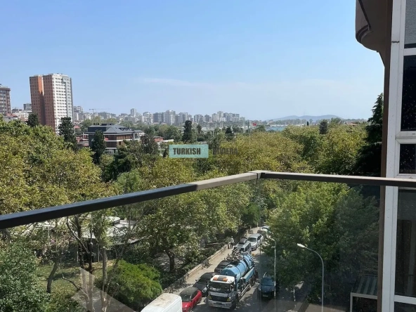 Spacious Family Duplex 50 m from the Sea in Moda, Kadıköy