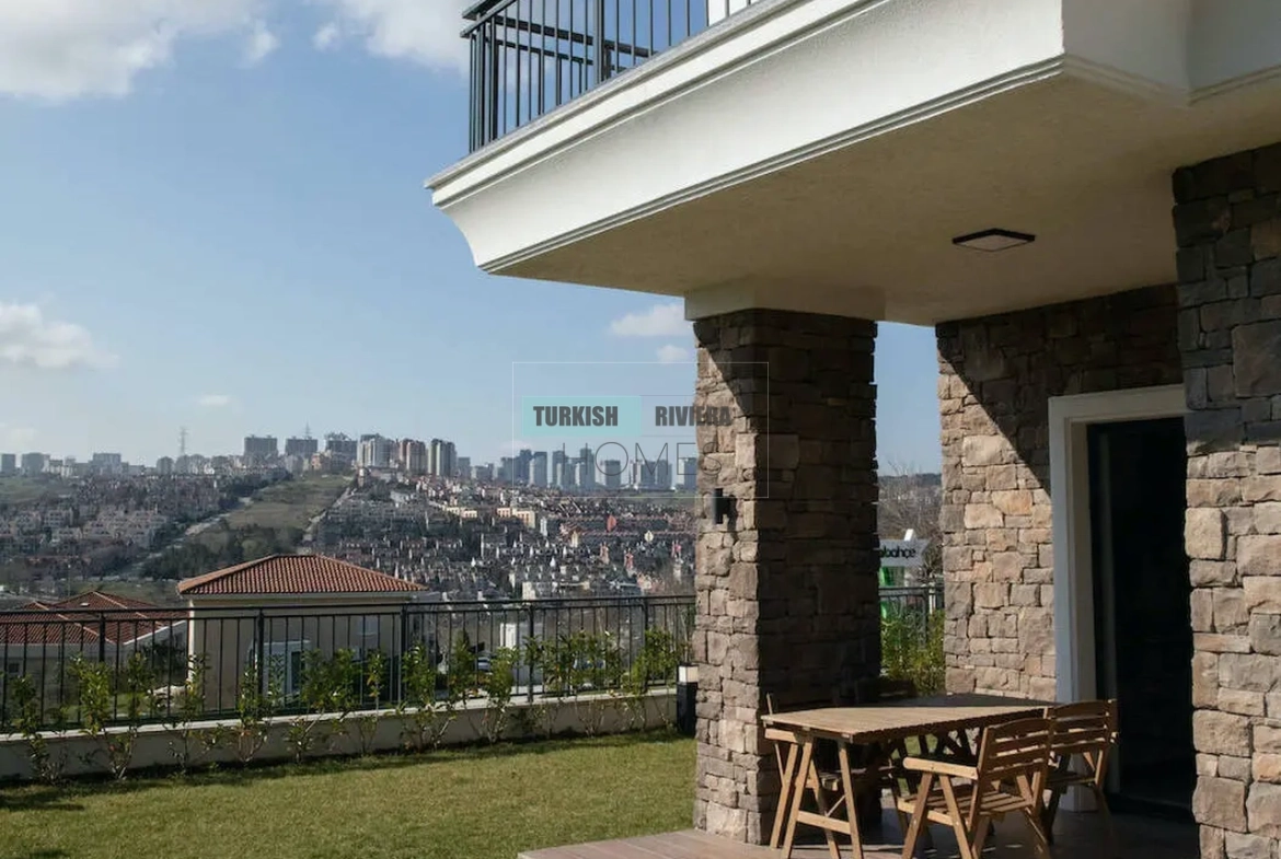 Spacious Suburban Villas in Prestigious Bahçeşehir