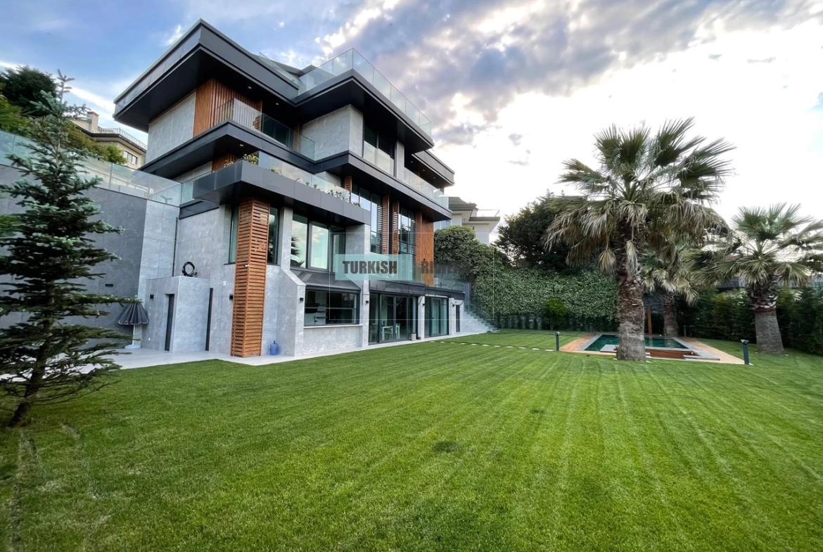 Where the Bosphorus Meets Luxury: Your Ultra-Modern Acarkent Villa Awaits