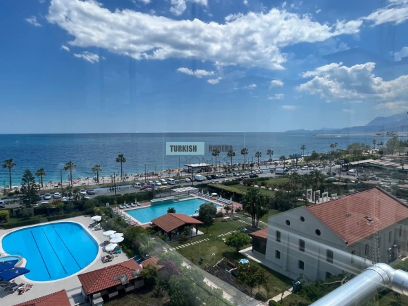uxury-Beachfront-Apartment-with-Fantastic-Sea-View-in-Konyaalti