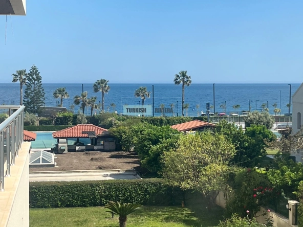 Luxury Beachfront Villa with Fantastic Sea View in Konyaaltı