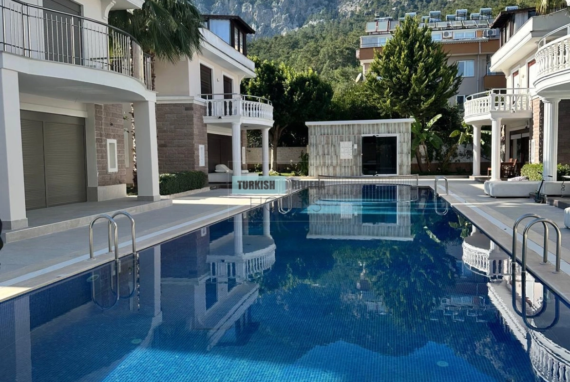 Luxury Renovated 4 Bedroom Villa with Private Garden in Kemer