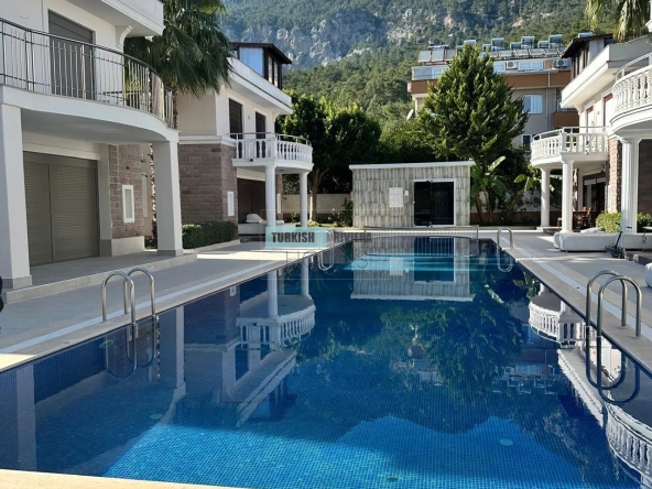 Luxury Renovated 4 Bedroom Villa with Private Garden in Kemer