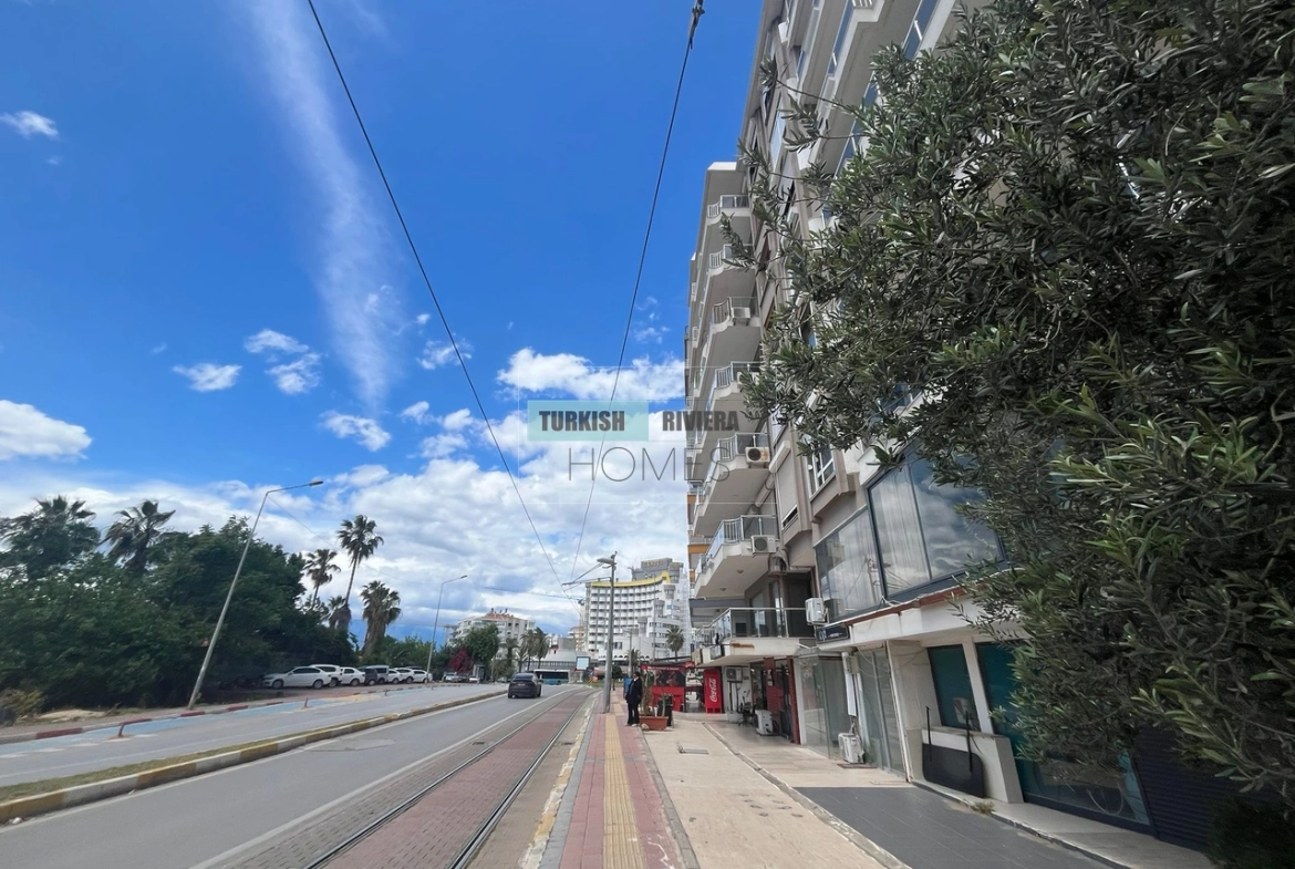 Spacious 4+1 Beachfront Sea View Apartment in Muratpaşa, Antalya