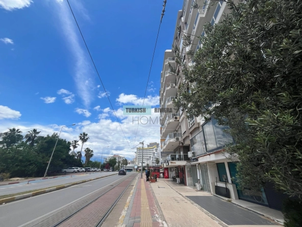 Spacious 4+1 Beachfront Sea View Apartment in Muratpaşa, Antalya