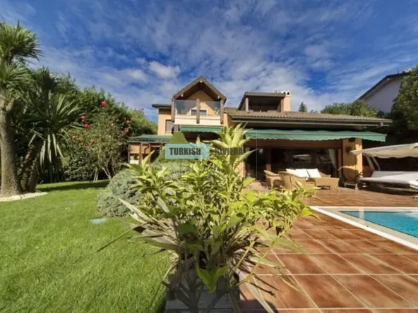 Luxury Villa with Private Pool and Large Garden in Zekeriyaköy
