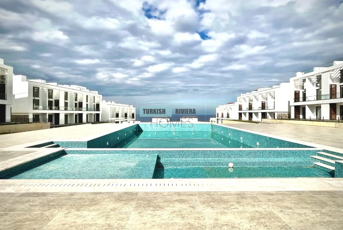 Beachfront 1 Bedroom Loft Apartment in Tatlısu, North Cyprus