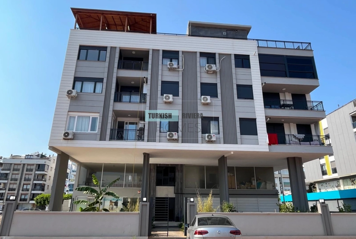 Fully Renovated 4 Bedroom Duplex Apartment for Sale in Konyaaltı, Antalya