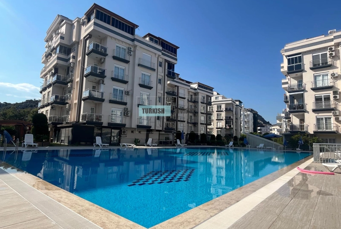 3-Bedroom Duplex Apartment with Mountain Views in Konyaaltı