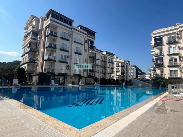 3-Bedroom Duplex Apartment with Mountain Views in Konyaaltı