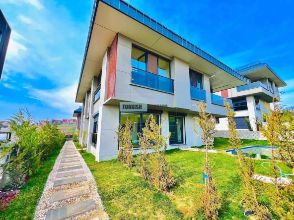 Luxury Villa with Private Pool for Sale in Kumburgaz, Büyükçekmece, Istanbul